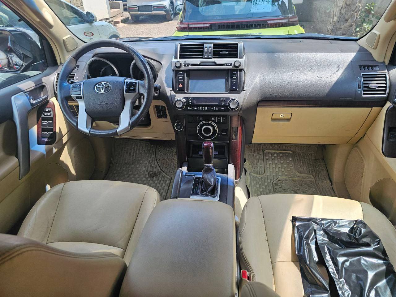 TOYOTA LANDCRUISER PRADO